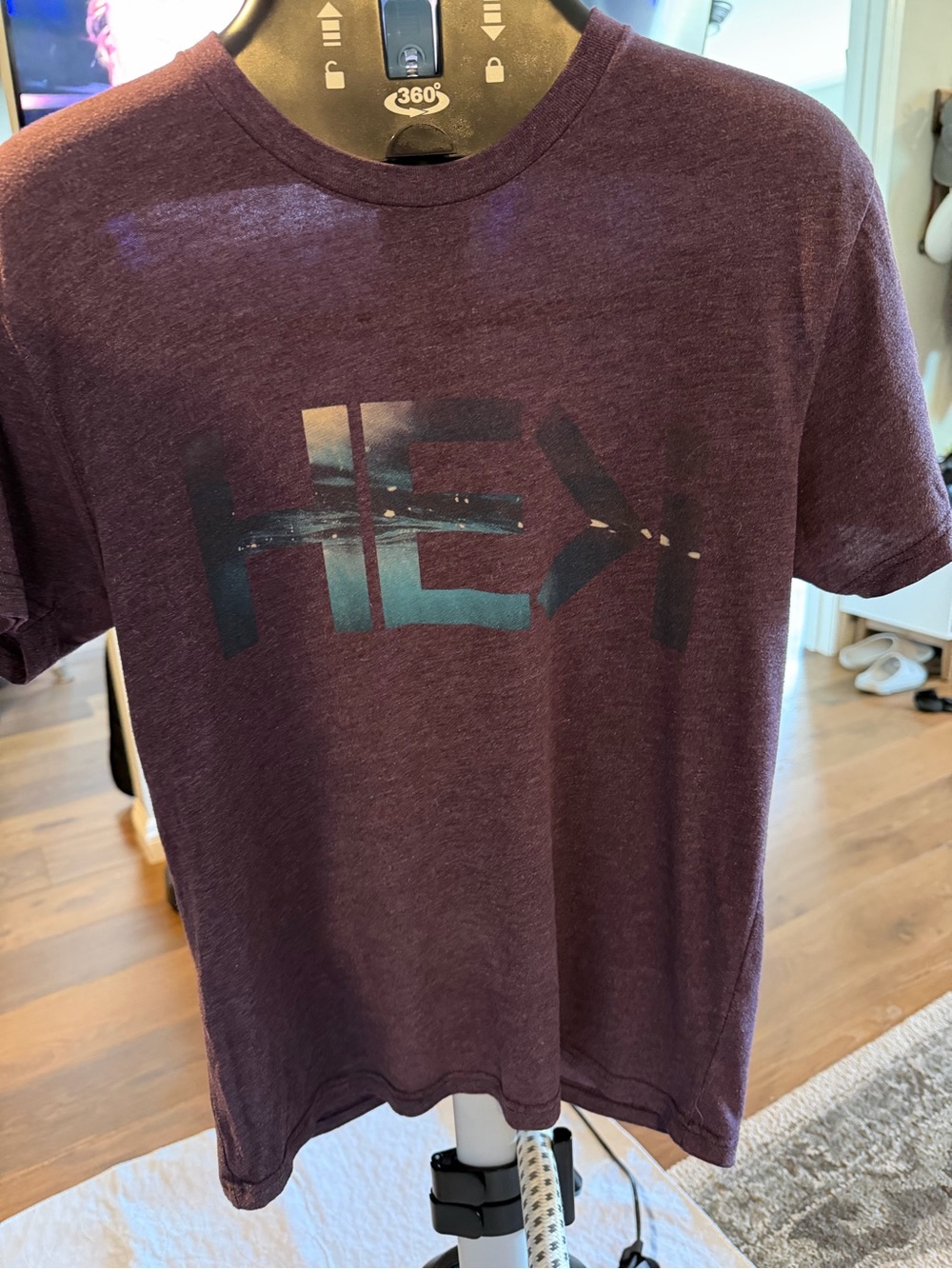 HE>i Men's Crew Neck T-Shirt - Plum